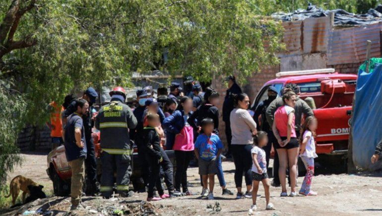 Tragedia: tres niños mueren al incendiarse su casa