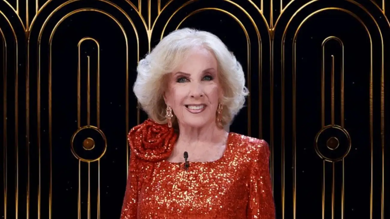 El escandaloso momento que vivió Mirtha Legrand en el estreno de su obra