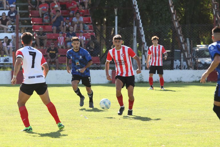 El Rojo aprovechó el error del León y va con ventaja a la revancha