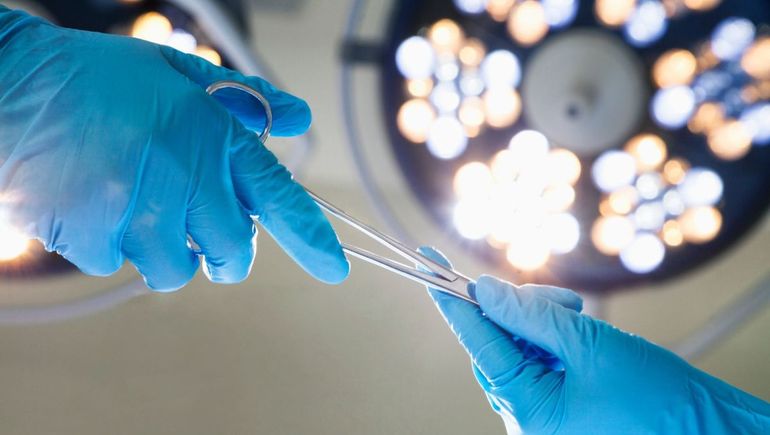 El peritaje confirmó que la operación en la rodilla equivocada constituyó un caso de negligencia médica.
