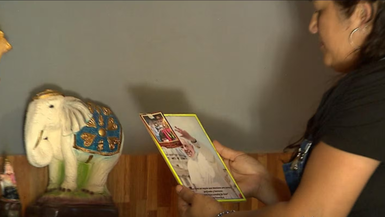 Una mujer de Santiago del Estero afirma que un milagro salvó a su hijo.