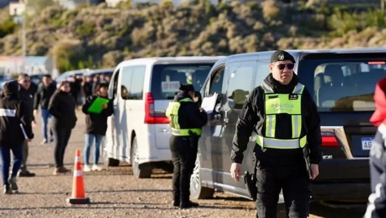 El Gobierno identificó 1.156 empleados del norte y del exterior que trabajan en mineras sin residencia provincial - Image 2