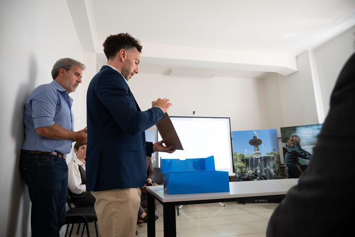 Autoridades de Energía y Ambiente garantizan la transparencia del proceso licitatorio para el sector oil & gas. Foto: prensa de gobierno de Mendoza Autoridades de Energía y Ambiente garantizan la transparencia del proceso licitatorio para el sector oil & gas. Foto: prensa de gobierno de Mendoza