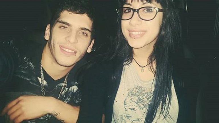 Aparecieron baleados en la cabeza dentro de un auto.