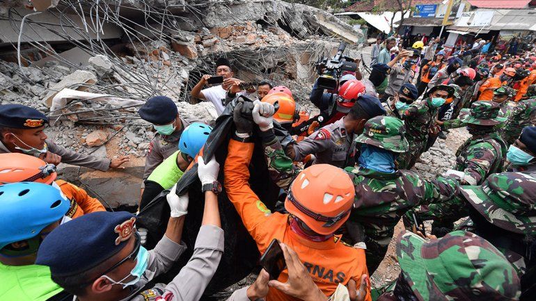 Tragedia por otro sismo  en Indonesia