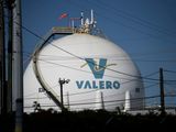 Imagen de archivo. La refinería Valero junto al Canal de Navegación de Houston se ve en Houston, Texas, EEUU, 5 de mayo de 2019. REUTERS/Loren Elliott