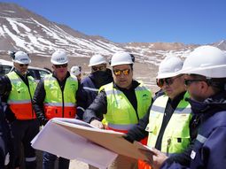 Los directores de Los Azules exhibieron el potencial del proyecto en Europa. Los directores de Los Azules exhibieron el potencial del proyecto en Europa.