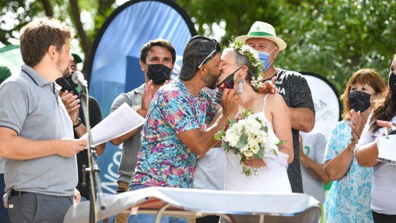Una pareja dio el sí en la final de la Regata del Río Negro