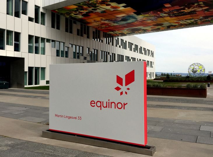 FOTO DE ARCHIVO: El logotipo de Equinor, en la sede de la compañía en Fornebu, Noruega, 21 de mayo de 2018. REUTERS/Nerijus Adomaitis FOTO DE ARCHIVO: El logotipo de Equinor, en la sede de la compañía en Fornebu, Noruega, 21 de mayo de 2018. REUTERS/Nerijus Adomaitis