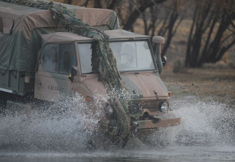 La incorporación de los estos nuevos camiones permitirá reemplazar progresivamente a los históricos Unimog 416, muchos con más de 50 años de servicio. Foto: Mercedes-Benz Camiones y Buses La incorporación de los estos nuevos camiones permitirá reemplazar progresivamente a los históricos Unimog 416, muchos con más de 50 años de servicio. Foto: Mercedes-Benz Camiones y Buses