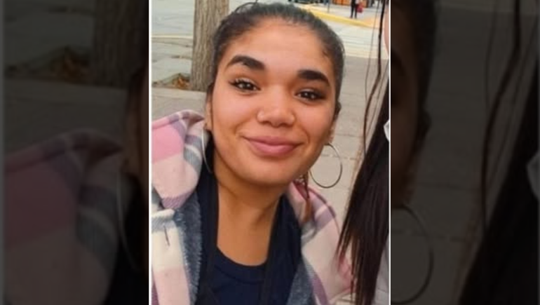 Desesperada búsqueda de una joven vista por última vez a la salida de La Casona