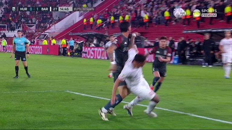 Nicolás Ramírez sancionó un polémico penal.