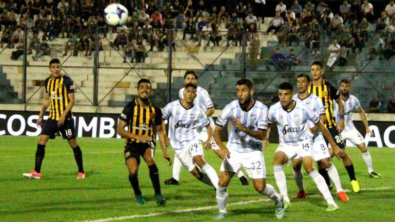 Atlético Tucumán le ganó por penales a Central y es el primer finalista