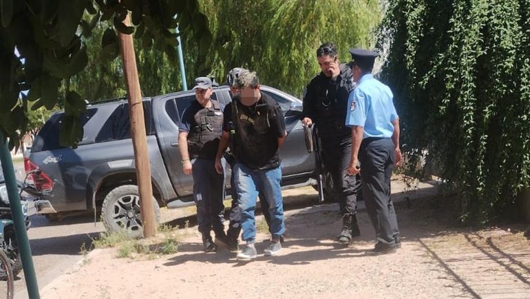 Dos ladrones fueron atrapados por la Policía tras robarle a un repartidor