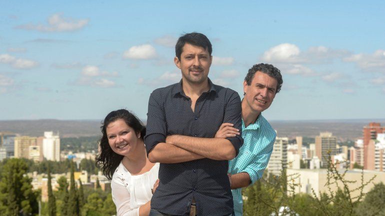 Parte del equipo de la radio que todos los días brinda información.