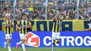 impresionante: di maria clavo un golazo olimpico para darle el empate a rosario central ante boca impresionante: di maria clavo un golazo olimpico para darle el empate a rosario central ante boca