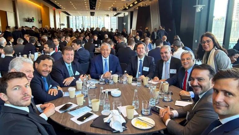 El gobernador participó del evento internacional junto a otros mandatarios del país.&nbsp;