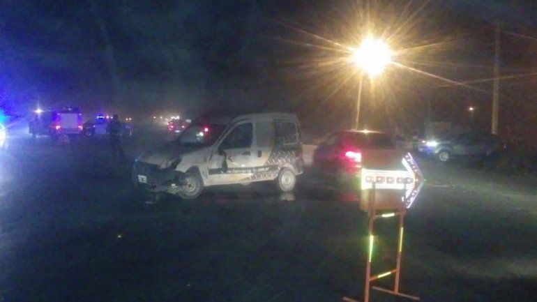 Tres personas resultaron heridas en un choque sobre la Ruta 22