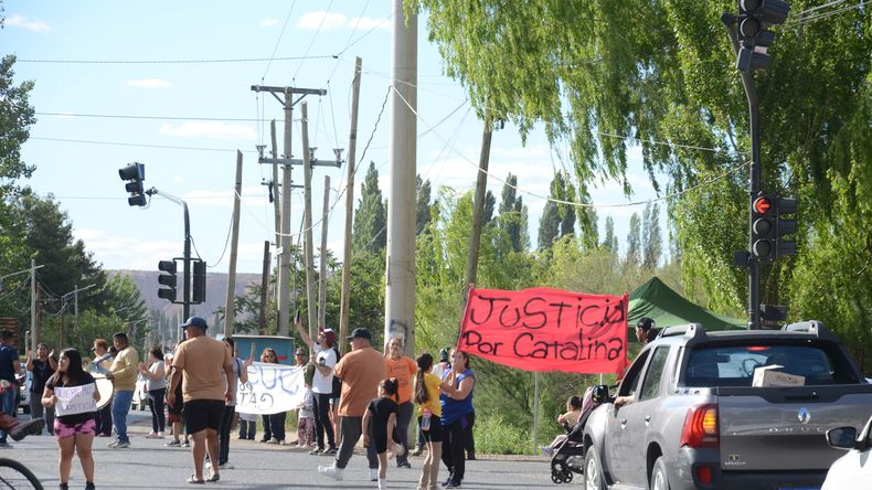 Acordaron la pena para la policía que atropelló a Catalina: no irá presa y tiene prohibido conducir | LM Neuquen Acordaron la pena para la policía que atropelló a Catalina: no irá presa y tiene prohibido conducir