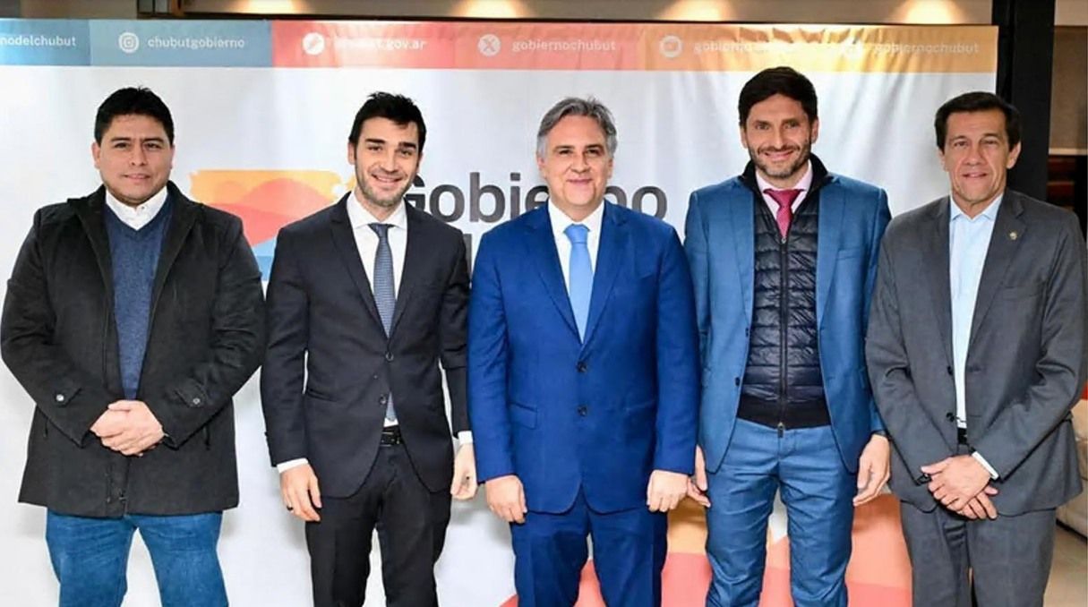 Un grupo de gobernadores impulsan la coalición Provincias Unidas.