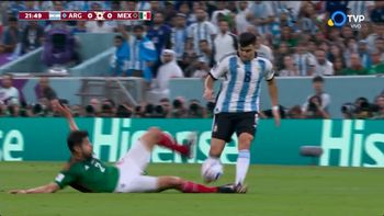 video: la brutal patada al huevo acuna que merecia roja video: la brutal patada al huevo acuna que merecia roja