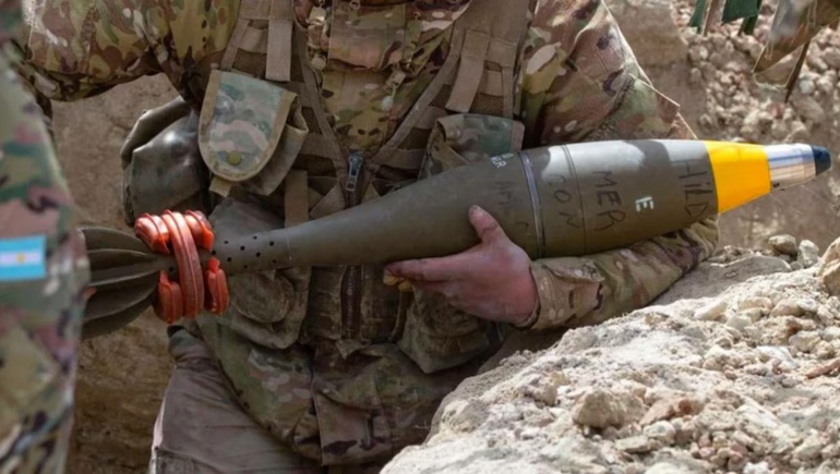 El argentino deberá realizar la firma bimensual en una fiscalía de Chile.