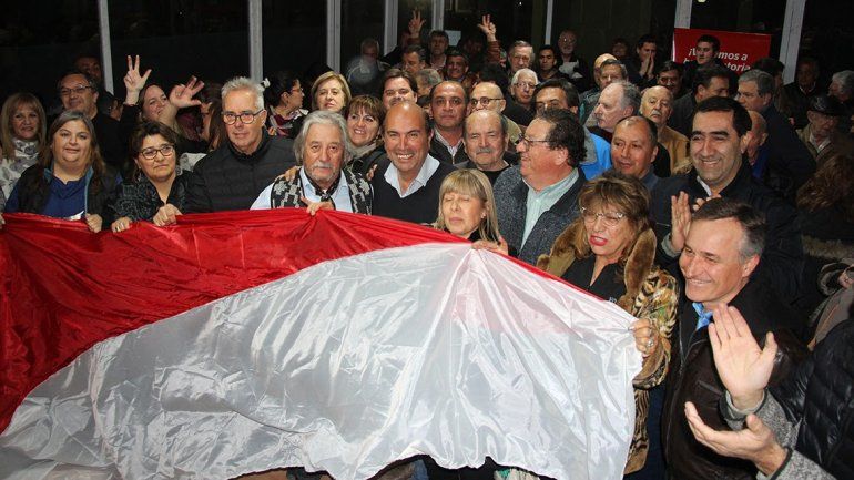 Bermúdez mostró el acompañamiento que tiene de la UCR