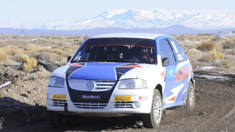 Rocca-De Elias mandan al cabo de la primera etapa en el Rally de Zapala.