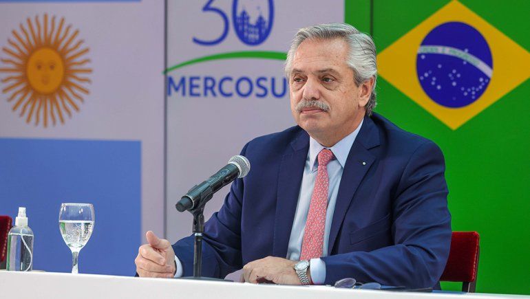 Cumbre del Mercosur: Alberto Fernández y un tiro por elevación a Uruguay