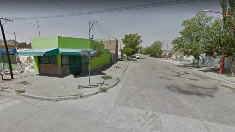 Borracho y desquiciado chocó contra un bar y golpeó a su ex pareja
