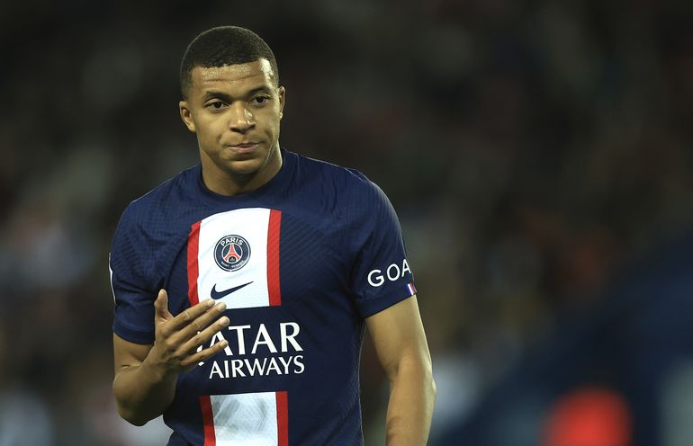 Escándalo: Mbappé, afuera de la gira del PSG por Asia