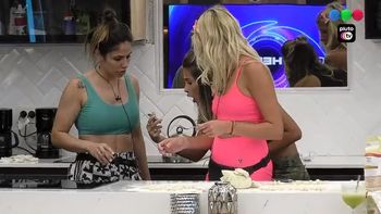 Julieta se enojó con las mascotas de la casa.jpg