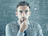 Las 5 palabras que más repiten las personas que no son inteligentes, según la IA
