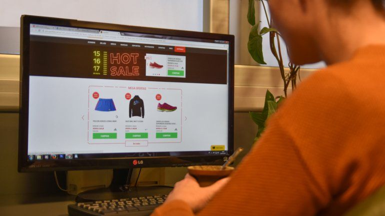 Las mujeres fueron mayoría en la feria virtual de descuentos.