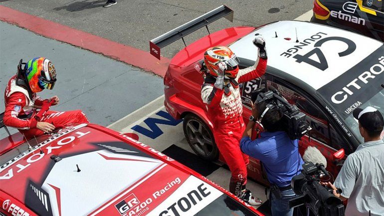 Un domingo soñado: Manu Urcera ganó la primera carrera del año del Súper TC 2000