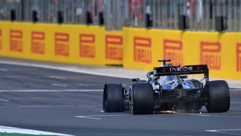 Fórmula 1: Hamilton pinchó y ganó en un dramático final