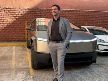 Durante una entrevista en streaming, Javier Milei respaldó el uso de la camioneta de lujo y cuestionó las críticas contra el legislador libertario. Durante una entrevista en streaming, Javier Milei respaldó el uso de la camioneta de lujo y cuestionó las críticas contra el legislador libertario.
