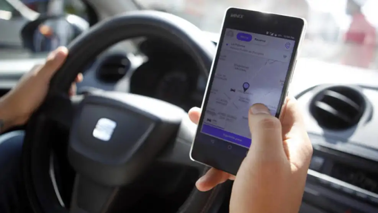 Neuquén reguló las apps de transporte antes que CABA y evitó el conflicto judicial que hoy sacude a Uber