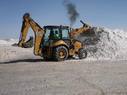 24 proyectos y contando: Argentina ya tiene US$14.847 millones comprometidos en litio mientras Chile lucha por avanzar sus 13 iniciativas. 24 proyectos y contando: Argentina ya tiene US$14.847 millones comprometidos en litio mientras Chile lucha por avanzar sus 13 iniciativas.