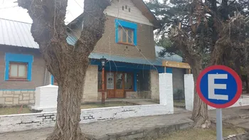 sigue la barbarie en loncopue: en una pelea callejera le fracturaron el craneo a un hombre sigue la barbarie en loncopue: en una pelea callejera le fracturaron el craneo a un hombre