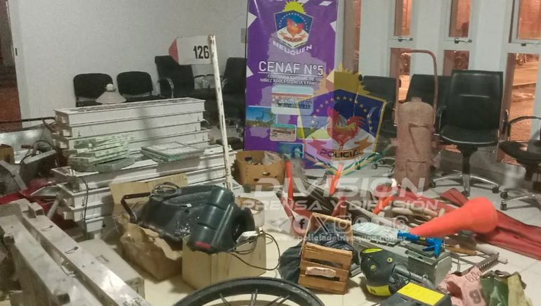 Uno de los allanamientos por el robo hormiga se dio el miércoles y, los otros tres, el jueves. Uno de los allanamientos por el robo hormiga se dio el miércoles y, los otros tres, el jueves.