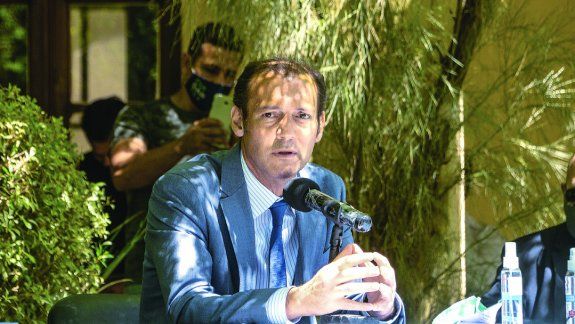 El gobernador Omar Gutiérrez apunta a recuperar los puestos de trabajo.