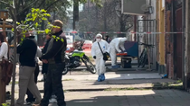 Los dos cuerpos fueron hallados sin vida en la vivienda que ambos compartían. Los dos cuerpos fueron hallados sin vida en la vivienda que ambos compartían.
