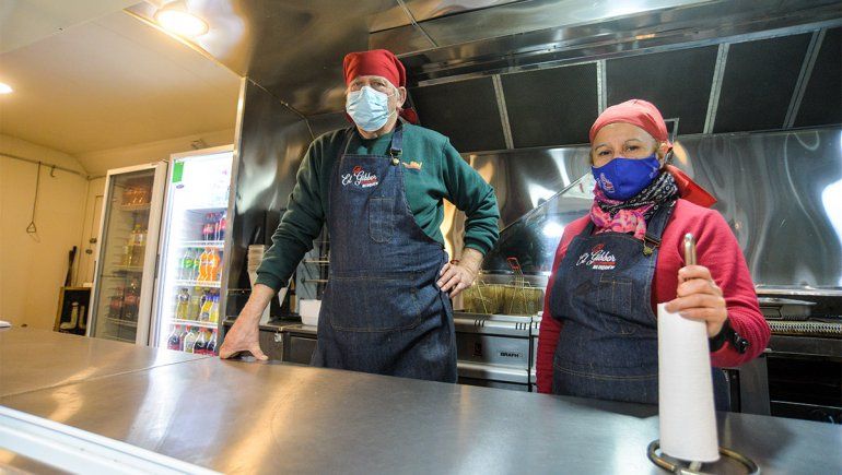 La inseguridad y la pandemia ponen en jaque al primer food truck neuquino