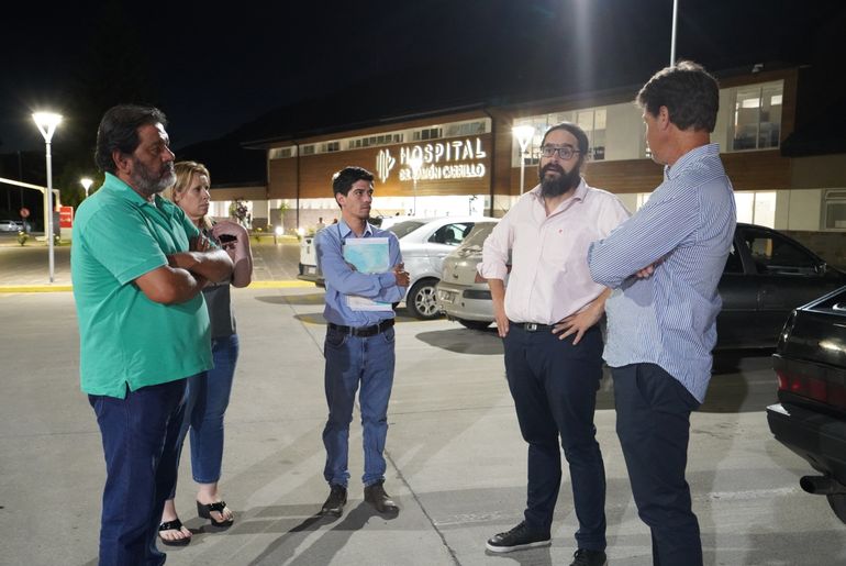El ministro de Salud, Martín Regueiro, en una visita al hospital de San Martín de los Andes. El ministro de Salud, Martín Regueiro, en una visita al hospital de San Martín de los Andes.