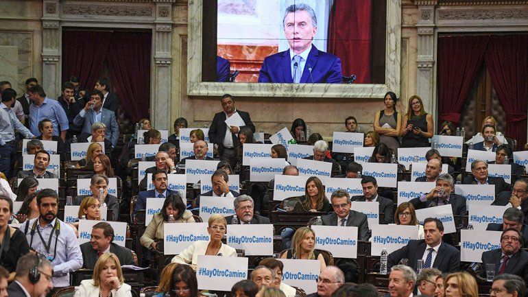 Carrió, los memes y las perlitas de la apertura de Sesiones Ordinarias