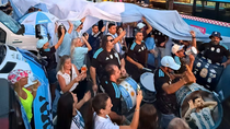 Los argentinos deberán enfrentar sanciones en Estados Unidos y en Argentina. Los argentinos deberán enfrentar sanciones en Estados Unidos y en Argentina.
