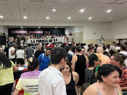 Las nuevas autoridades de Unter exigieron paritarias al gobierno. Las nuevas autoridades de Unter exigieron paritarias al gobierno.