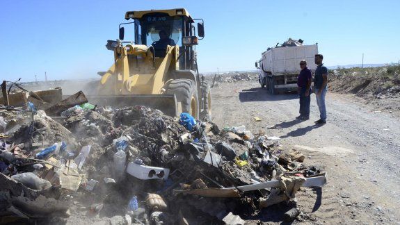 Intentan blindar la meseta  para que no arrojen basura