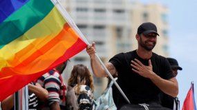 Ricky Martin encabeza las protestas contra la homofobia en Puerto Rico
